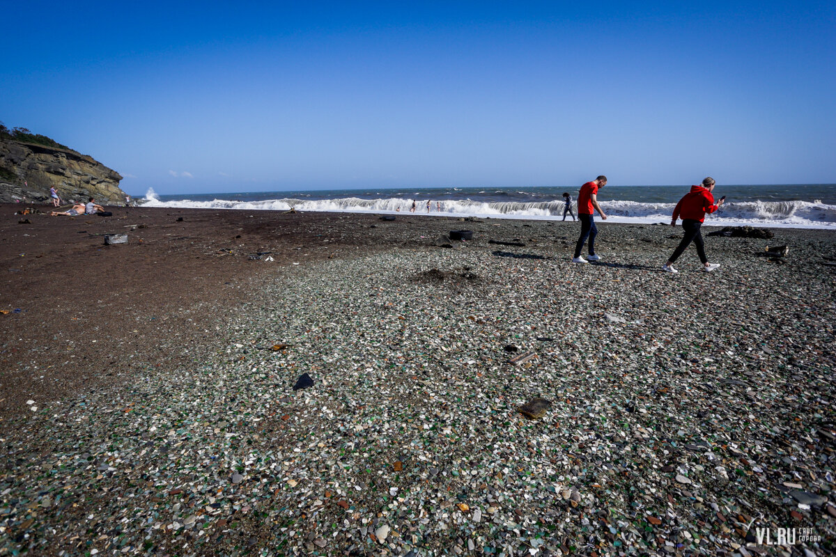 Шамора бухта стеклянная. Шамора бухта стеклянная. Шамора после шторма. Шамора бухта стеклянная. Пляж стекляшка владивосток.