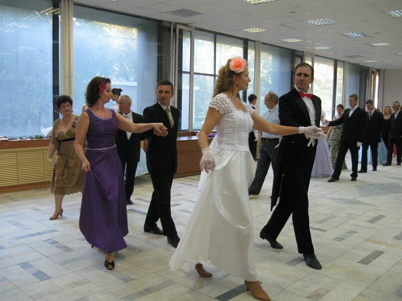 Бал в МИИГАИКе в июне 2011 года