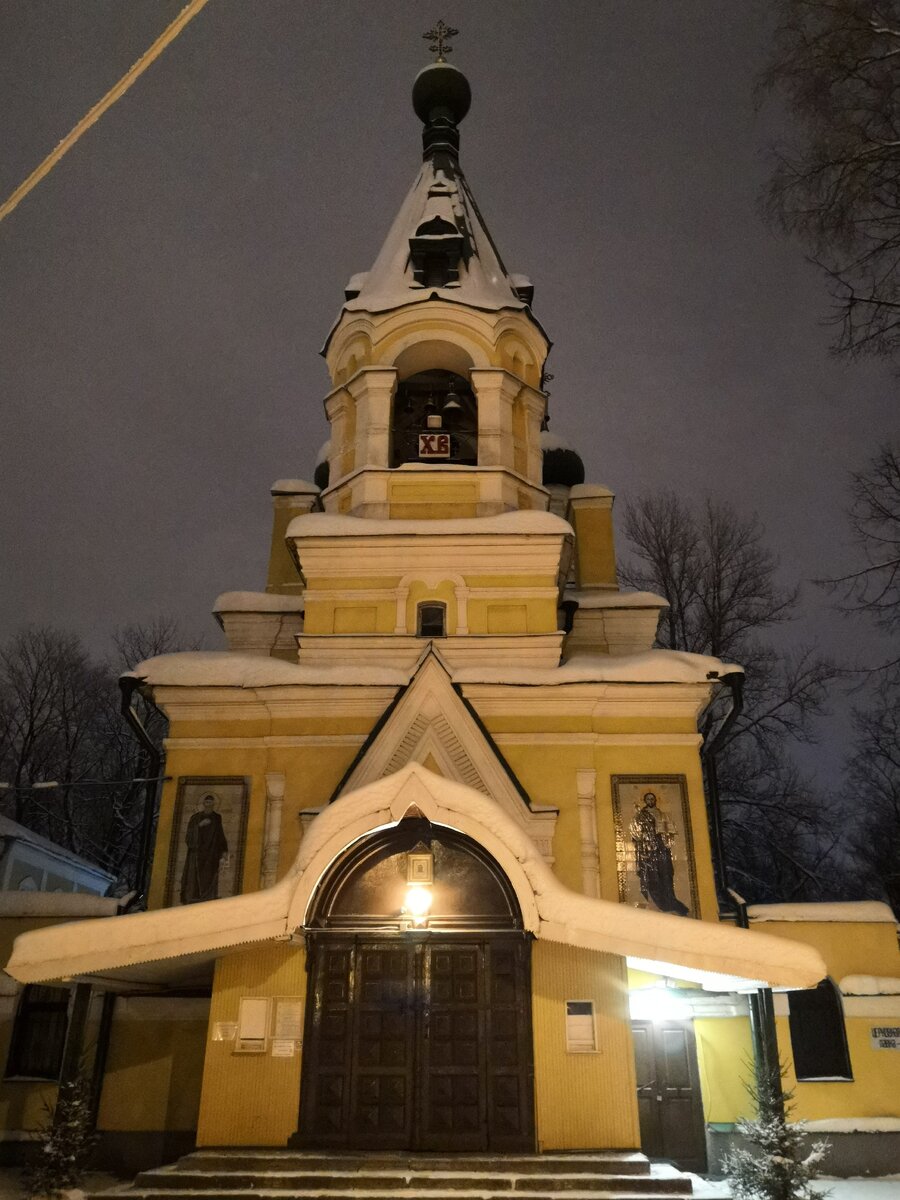Зашёл на кладбище я здесь