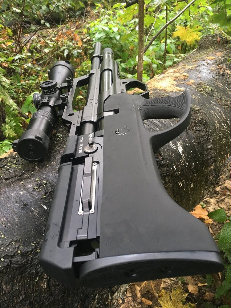 Классическая компоновка Булпап подразумевает удобство для ходовой стрельбы.