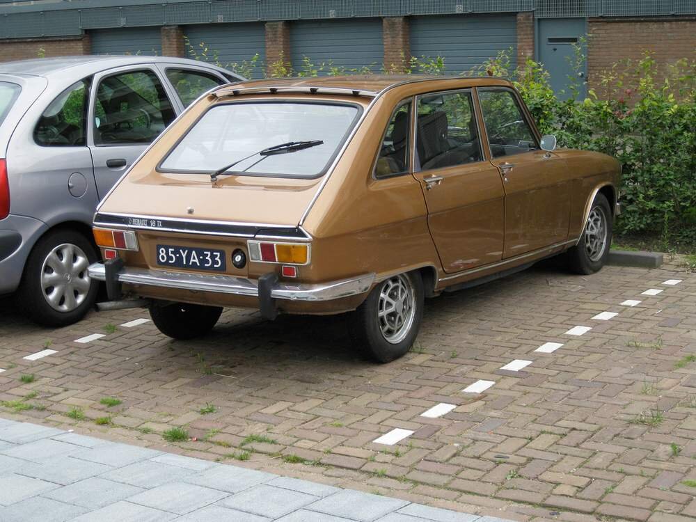 Renault-16 сзади. Источник фото: carspricedb.ru