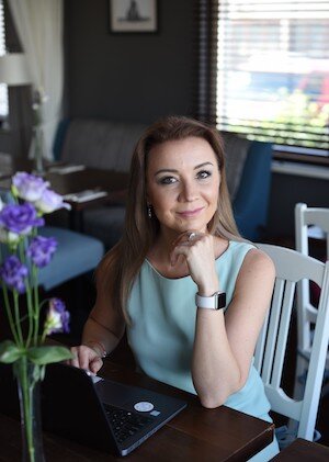 Предпринимательница, владелица школы-студии по наращиванию ресниц Юлия Ровенская