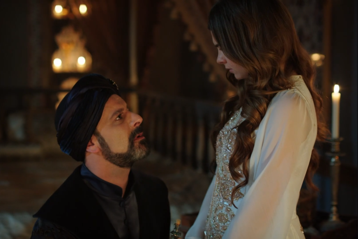 Кадр из сериала Великолепный век, никях Михримах и Рустема