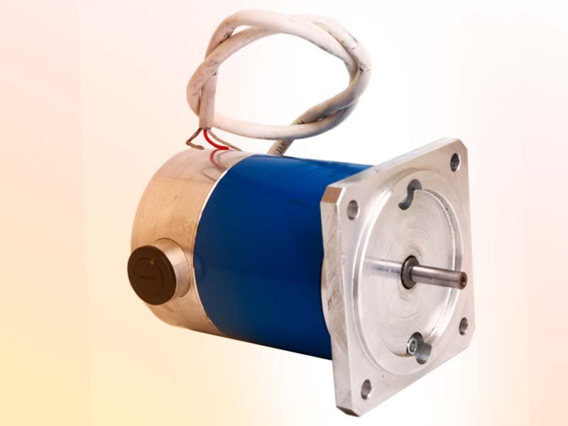 Фото - внешний вид тахогенератора