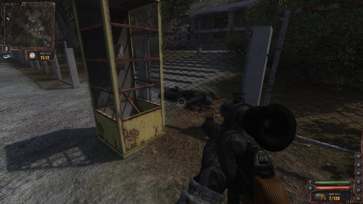 Куда же без бандитов, удивляет только то что их не выбил долг.