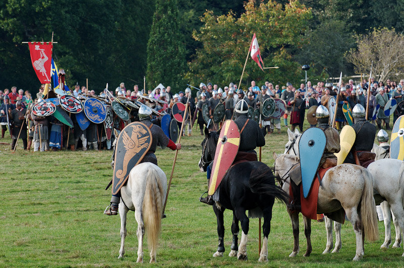 Каплевидный щит - неотъемлемый атрибут рыцаря