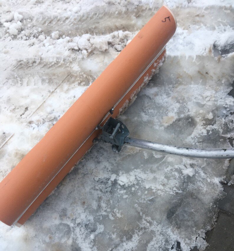 Лопата для уборки снега своими руками. Фото автора 