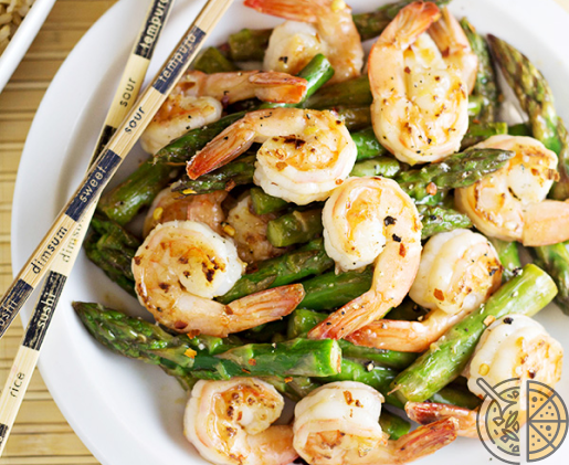 Салат из спаржи с креветками
