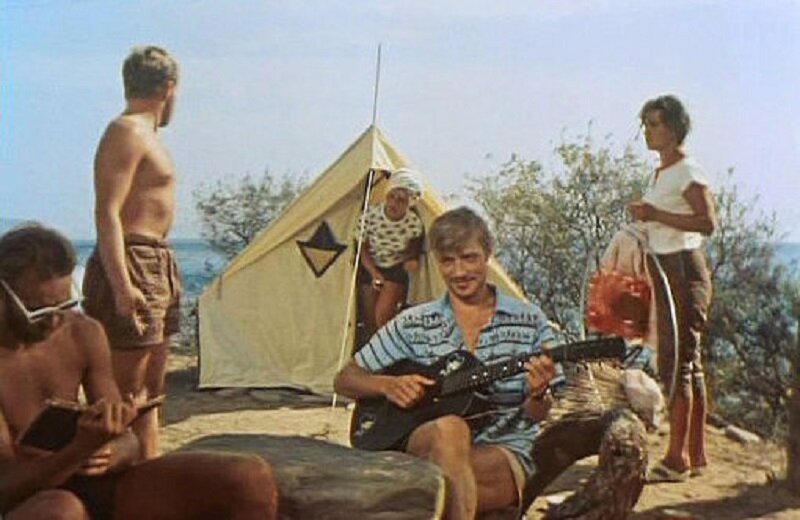 Три два снимался где. Советский фильм два плюс два. Фильм Миронов море дикари. Фильм СССР Миронов туристы. Советский фильм 3 плюс 2.