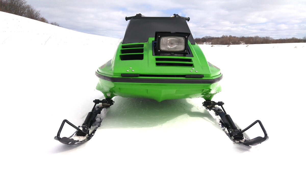 Стильно и круто подъемная фара выглядит сегодня. Интересно, что с ней стане при перевороте?