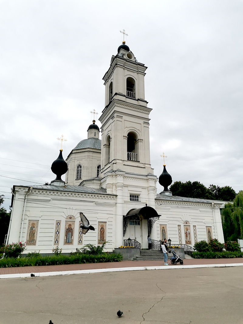 Где находится город таруса какая область. Таруса Калужская область. Таруса Церковь. Город Таруса достопримечательности.