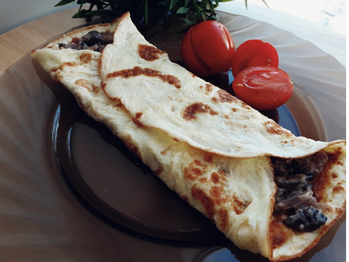 Яичный блин с грибной начинкой