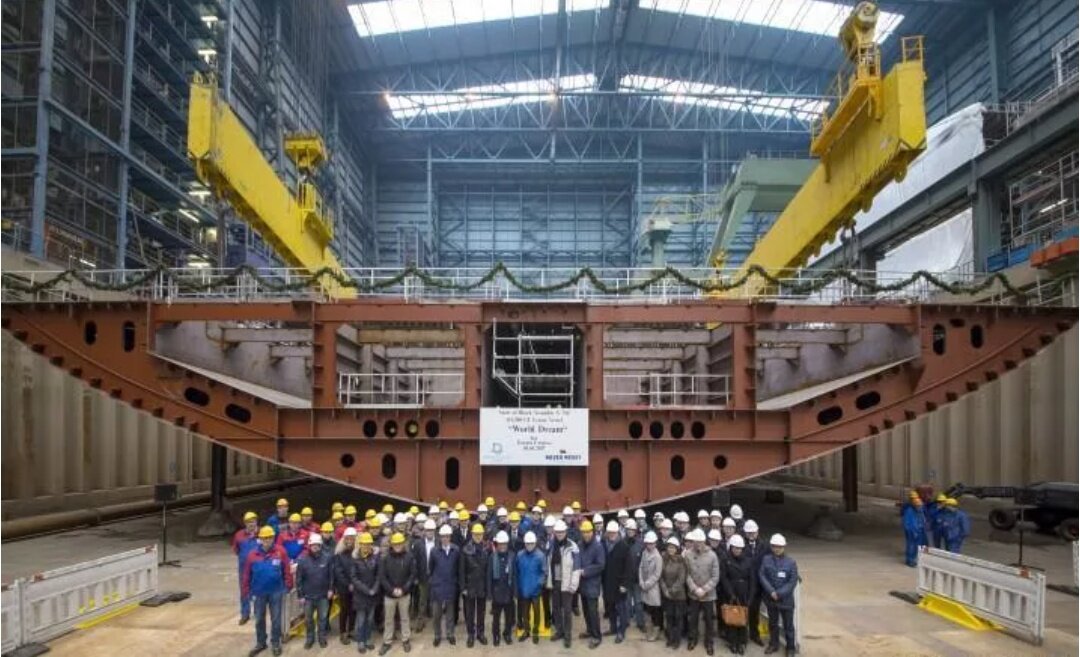 Судно производство. Верфь Meyer Werft. Верфь «Meyer Werft Dockhalle 2». Папенбург Германия верфь. Судостроительные верфи Германии.