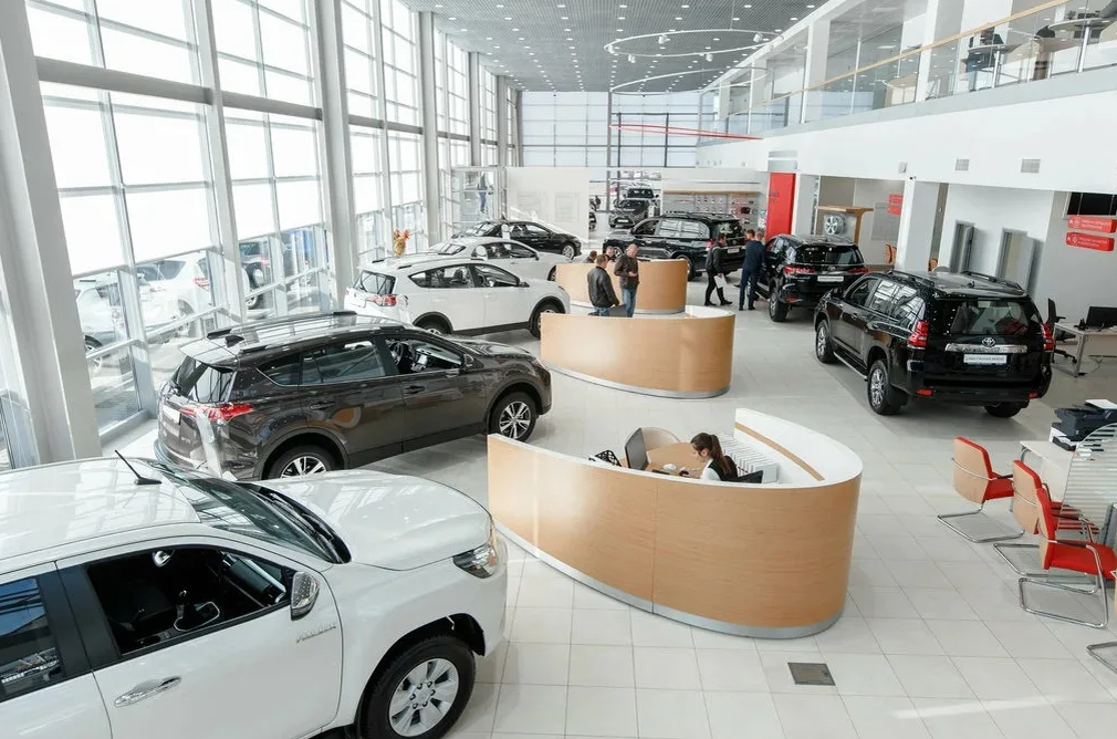 Кредит на покупку даже дорого автомобиля дадут почти каждому. Но стоит ли связываться?