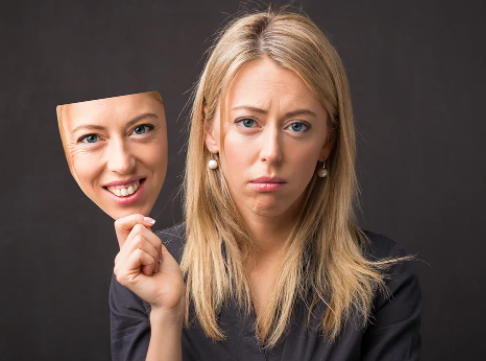 Недовольная жена. Фото из открытых источников. Канал ТусоВО!чка.