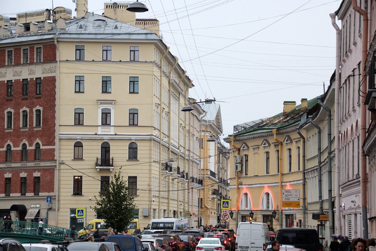 Сенная плщадь, вид со стороны канала Грибоедова