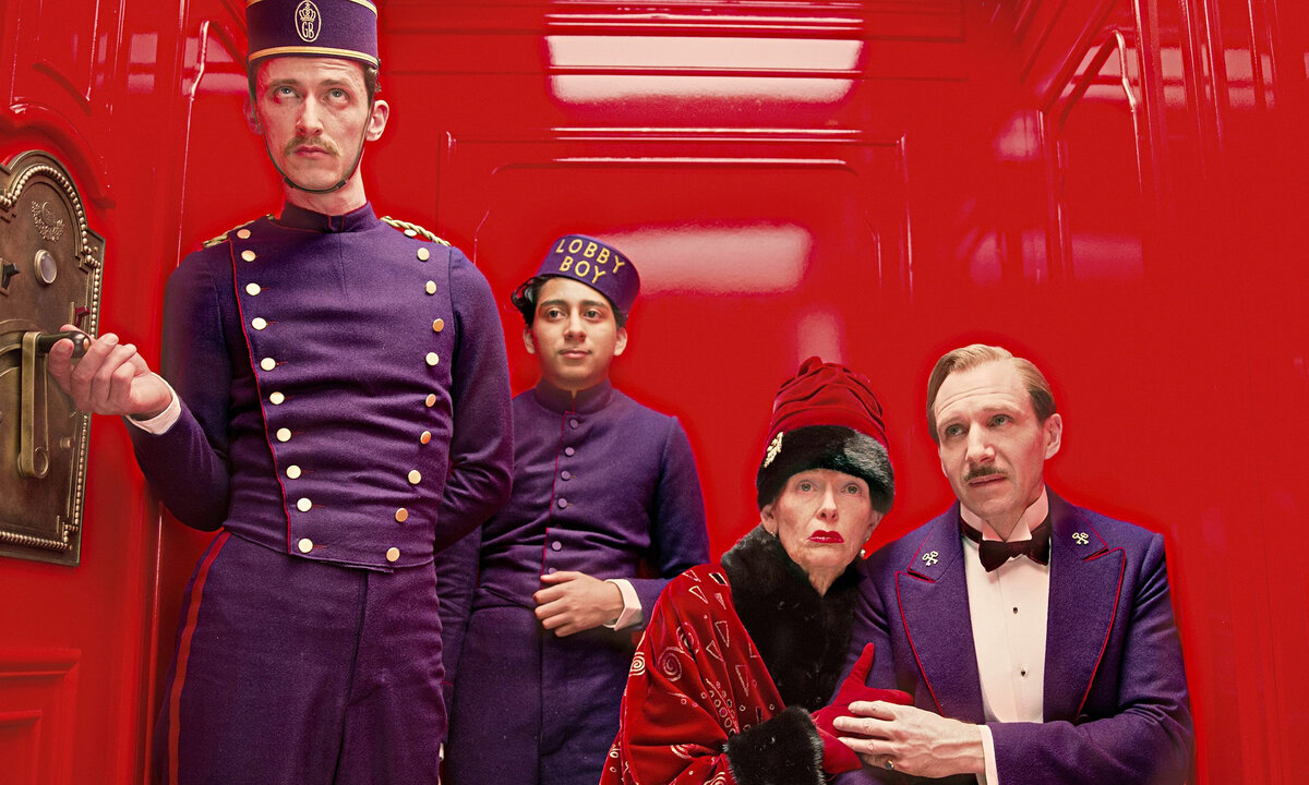 Сильный актерский состав, яркие декорации, интересный сюжет…всё это о нём!