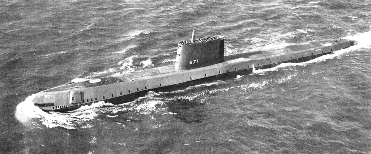 USS Nautilus — первая в мире атомная подводная лодка. В 1958 году «Наутилус», пройдя в подводном положении подо льдами, достиг Северного полюса, став первым кораблём в истории человечества, прошедшим эту точку Земли своим ходом.