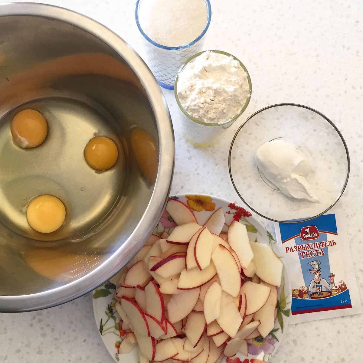 яблочный пирог