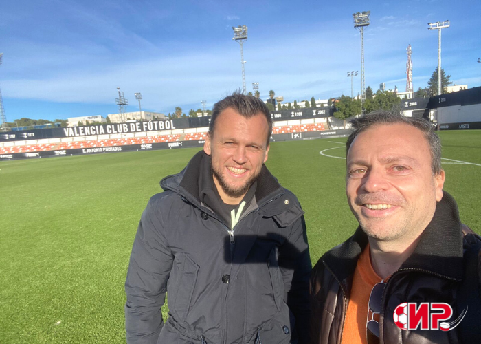 Денис Черышев и Игорь Рабинер на базе «Валенсии». Фото автора.