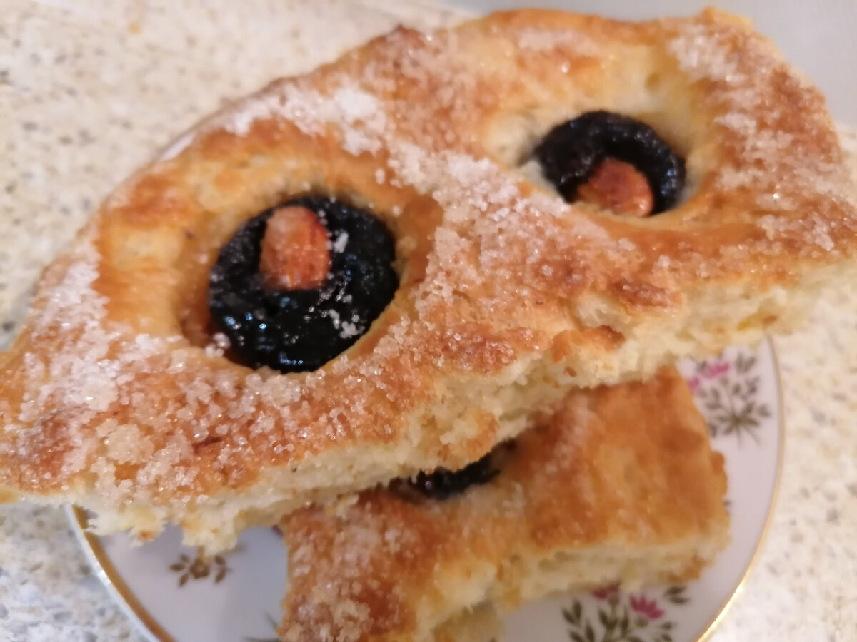 Фото автора. Вкус пирога "Черные глаза" изумительный, и выглядит очень оригинально