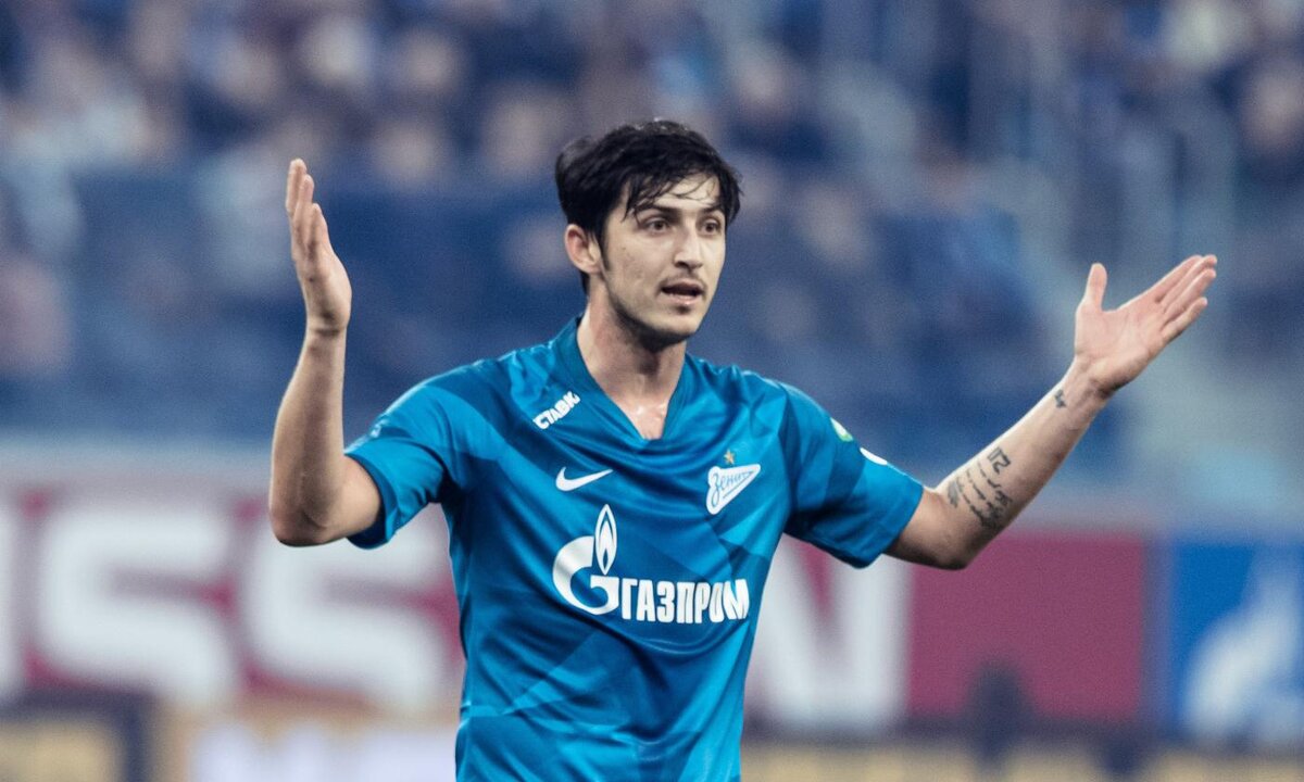 Неужели у Сердара Азмуна есть дочь в России?! Фото sportsdaily.ru.