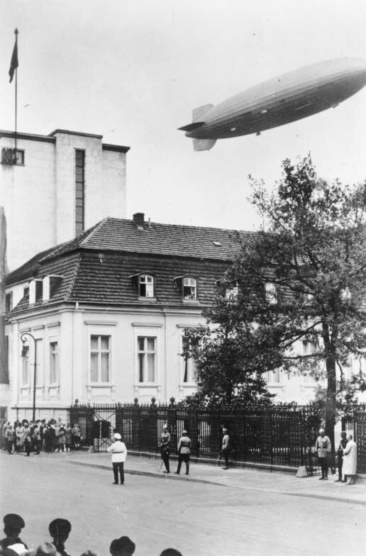 «Гинденбург» над Берлином, июль 1936. Источник: de.wikipedia.org