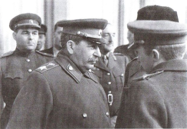 Сталин с военачальниками