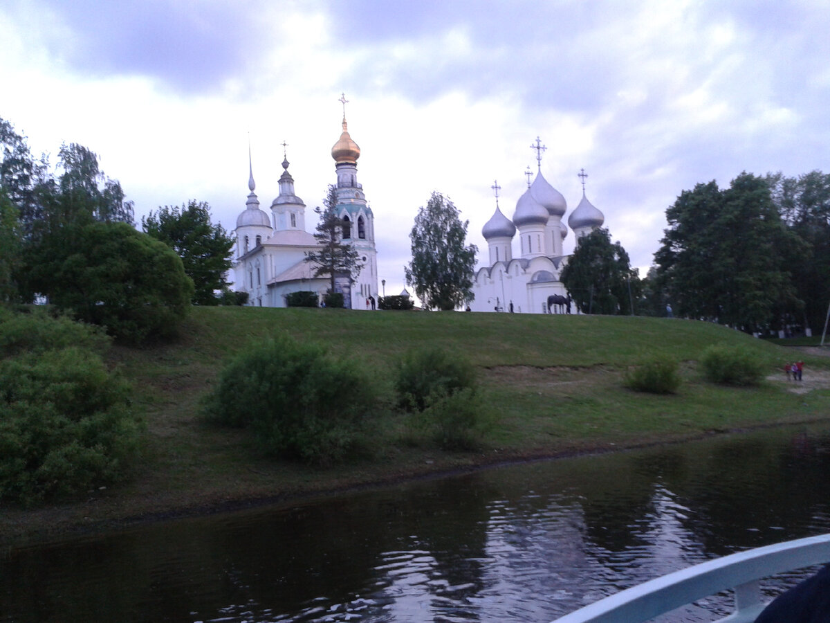 г.Вологда, вид на кремль с реки Вологда. Фото Н.Белозерцевой