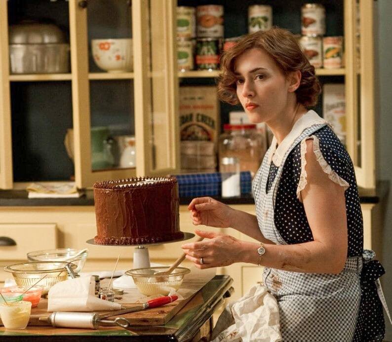 кадр из сериала Mildred Pierce