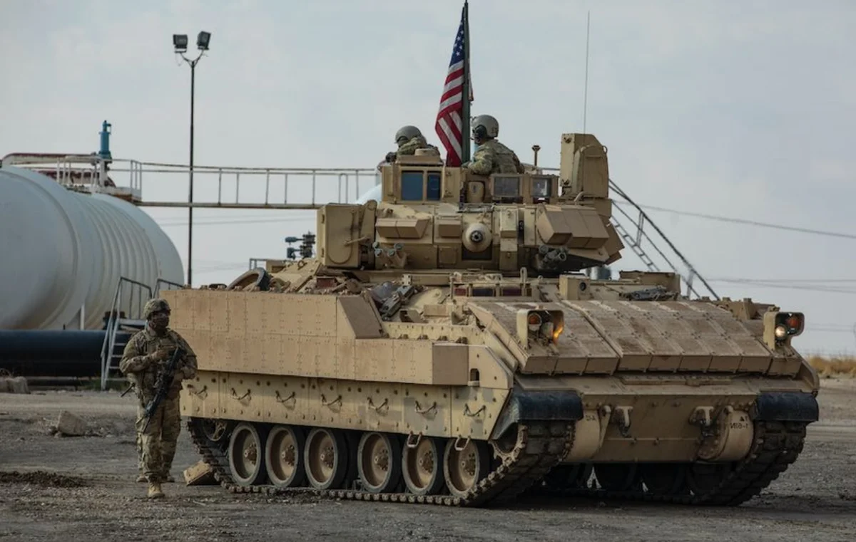 Бой бредли и т90. БМП м2а3 Брэдли. БМП m2 Bradley. M2 Bradley IFV. БМП Bradley m2a3.
