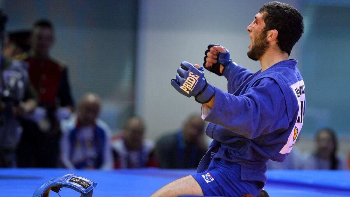    Григорий Мхитарян (Армения)© РИА Новости / Максим Богодвид