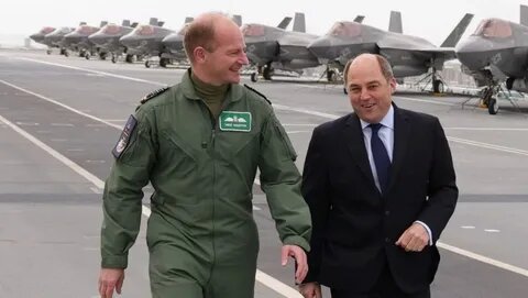 Об этом заявил министр обороны Великобритании Бен Уоллес. 
"Президент Путин сыграл на том, что в августе, через несколько месяцев (после начала вторжения. - ред.) нам всем надоест конфликт, и международное сообщество разойдется в разных направлениях. Что ж, сегодняшний день является доказательством обратного", – отметил Уоллес, подчеркнув при этом, что "спецоперация" РФ в Украине "начинает проваливаться".