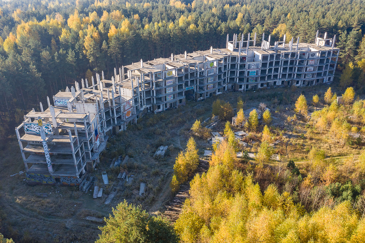 Заброшенный ЖК «Светлый город» в 30 км от Москвы. Узнал стоимость участка на котором он расположен 😱🏚🤦‍♂️3