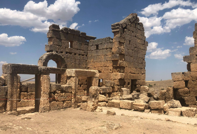 Зерзеванская крепость датируется 3 тыс. до н.э и все эти годы скрывала необычные вещи