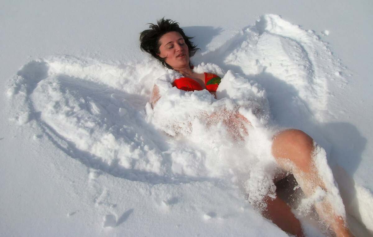 из бани голыми в снег фото 53