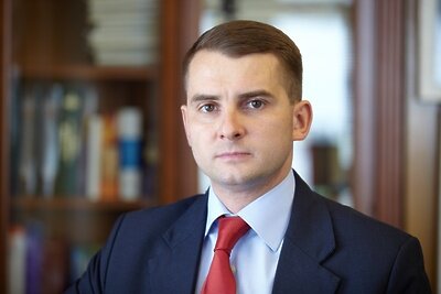    Депутат Госдумы, председатель комитета по труду, социальной политике и делам ветеранов Ярослав Нилов ©Mir official. Собственная работа, CC BY-SA 4.0 Wikipedia.org