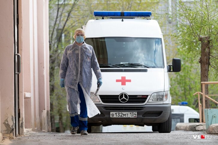 В Волгограде и Волгоградской области вновь отмечен взрывной рост числа заболевших коронавирусной инфекцией. Только за минувший день Роспотребнадзор подтвердил диагноз у 111 человек.

— По данным лабораторных исследований, за минувшие сутки в Волгоградской области подтверждён COVID-19 у 111 человек, — сообщили корреспонденту V1.RU в Информационном центре по мониторингу ситуации с коронавирусом. — В общей сложности на 27 мая в волгоградском регионе выявлено 2470 больных с коронавирусом