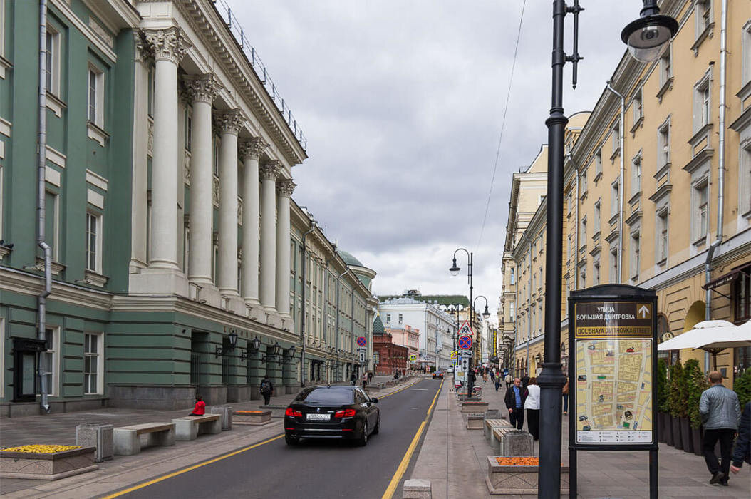 Москва, Большая Дмитровка, ранее - Пушкинская, еще ранее - Эжена Потье, изначально - Большая Дмитровка