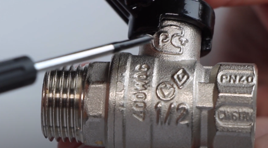 кран бугатти 1 2 оригинал. фитинги рехау кран шаровый угловая. шаровый кран bugatti new jersey. шаровой кран бугатти орегон серии 305 3/4 дюйма. краны бугатти подделка.