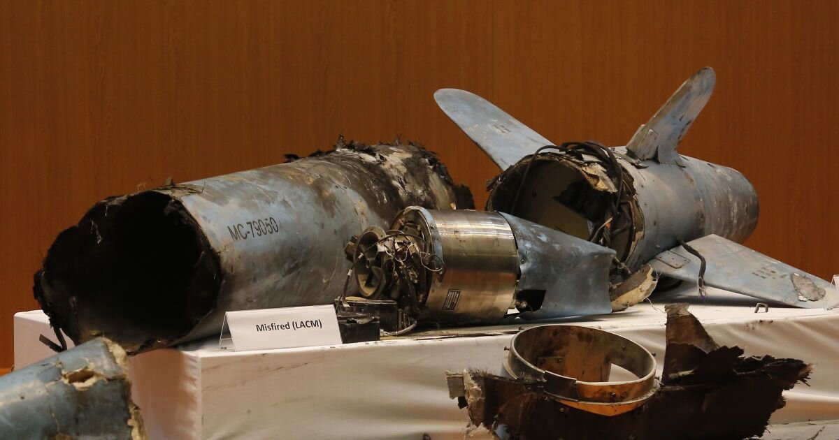 Выводы о происхождении оружия были сделаны на основании его конструктивных особенностей и надписей. 
Крылатые ракеты, применявшиеся для атак на объекты госнефтекомпании Saudi Aramco и аэропорт в Саудовской Аравии в 2019 году, были «иранского происхождения». Об этом говорится в докладе генерального секретаря ООН Антониу Гутерреша, сообщает Reuters.

Документ посвящен исполнению положений резолюции 2231. Генсек информирует Совбез ООН по данному вопросу дважды в год. В предыдущем докладе в декабре говорилось, что ООН не смогла подтвердить использование ракет и беспилотников иранского производства при нападении на нефтяные объекты Саудовской Аравии в сентябре.

В новом документе говорится, что ООН исследовала фрагменты оружия, примененного для атаки на объект нефтяной инфраструктуры Афиф в мае 2019 года, на международный аэропорт «Абха» в июне и августе и на объекты на месторождениях Абкайк и Хурайс в сентябре.