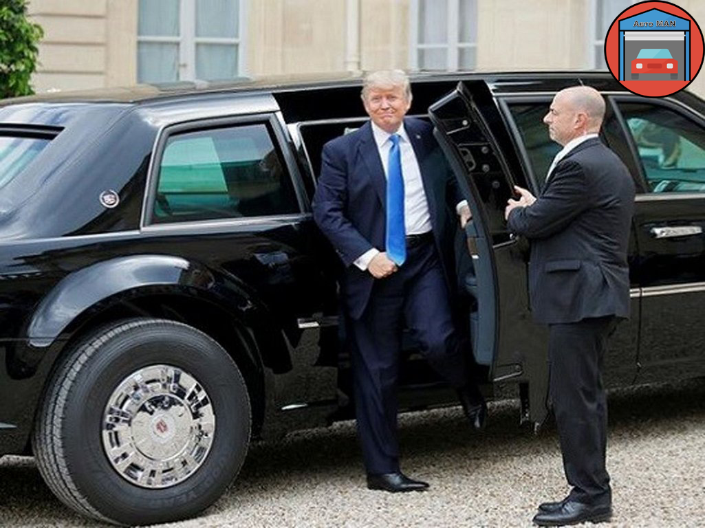 Трамп выходит из своего "Кадилак"