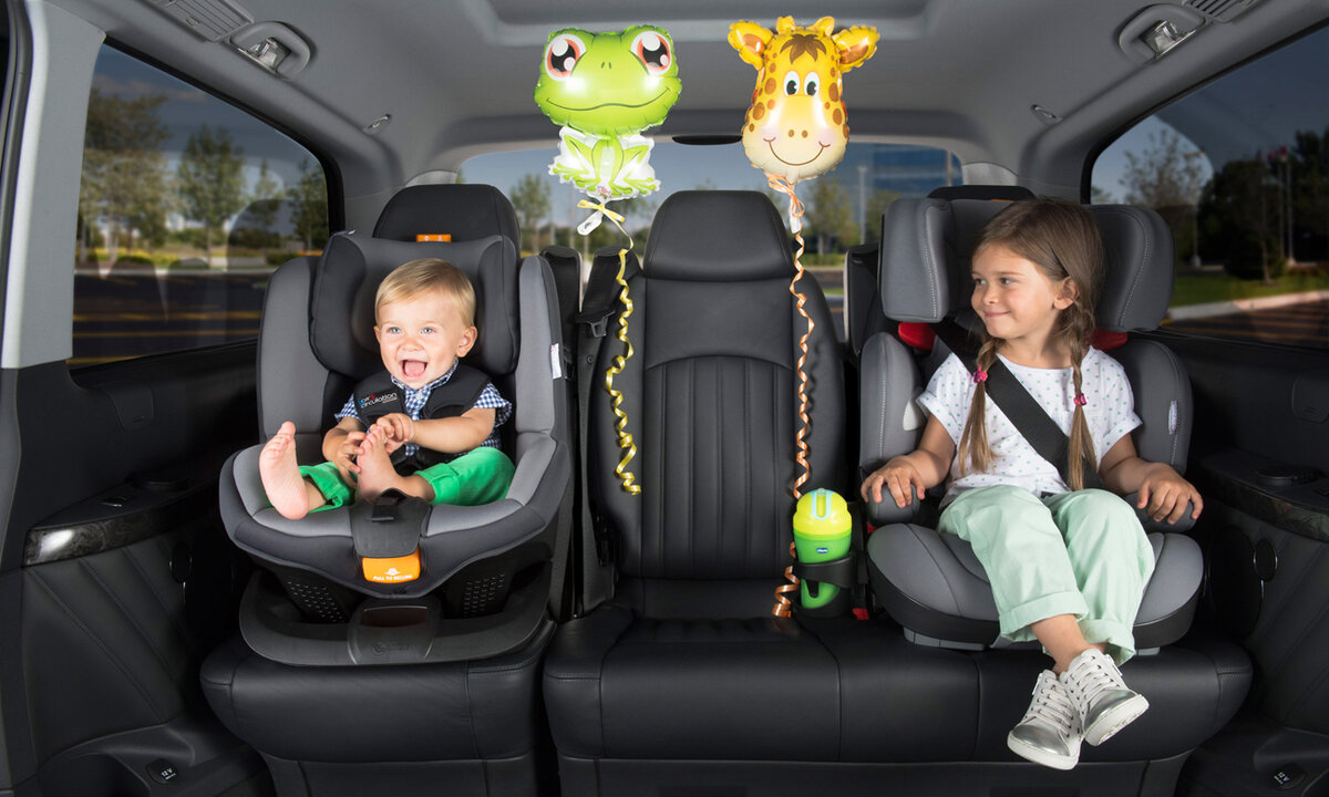 Главное помнить что это для безопасности вашего ребенка и не важно что вы спокойно водите машину ведь лихачей хватает и за них страдаю  многие.