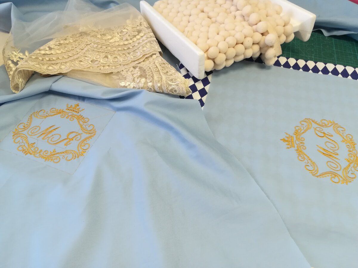 Машинная вышивка, инициалы