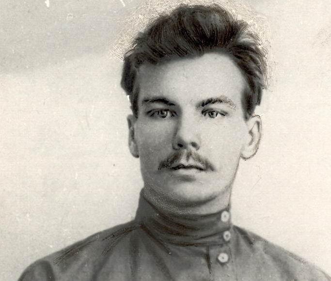 Первый редактор журнала "Крокодил" старый большевик Константин Еремеев