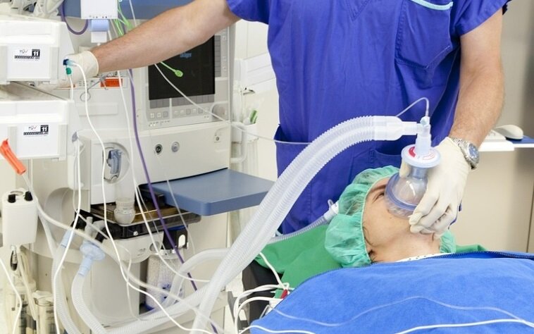 К сожалению, немного подросла смертность. За последние три дня скончались двадцать человек. А всего с момента начала пандемии в Нижегородской области умерли 254 пациента.