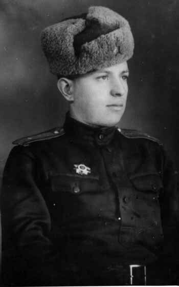 Младий лейтенант А.К. Желваков. 1945 г.