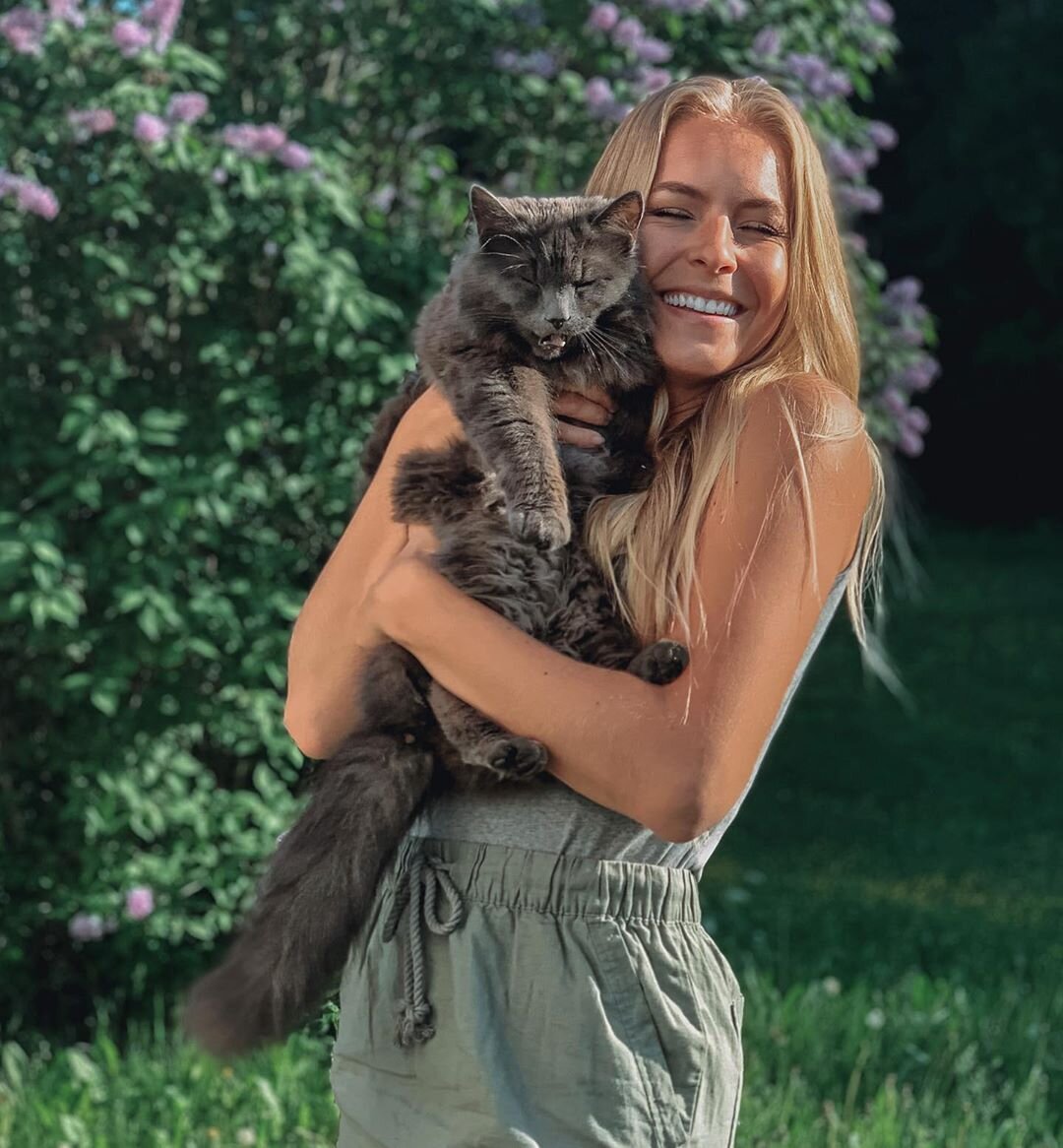 Она хотела, как и все дети, доброго к себе отношения. Но столкнулась с суровой реальностью. Фото из Инстаграм. 