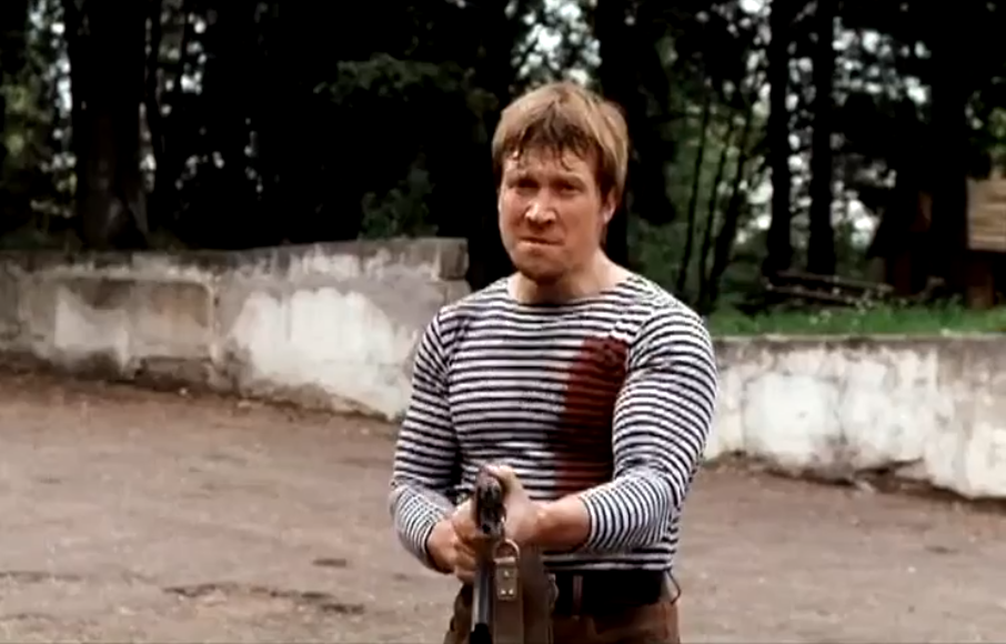 Один из трех героев в фильме