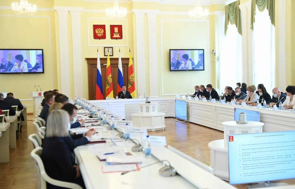 В Твери решили обеспечить детей из многодетных семей школьной формой